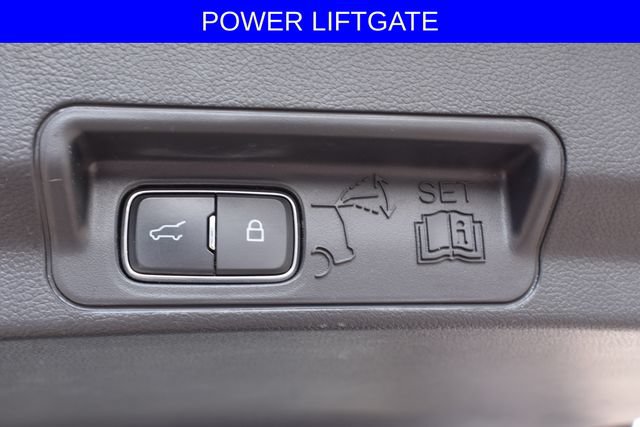 Used 2025 Ford Explorer Active w/ Active Comfort Package AWD/4WD image 8