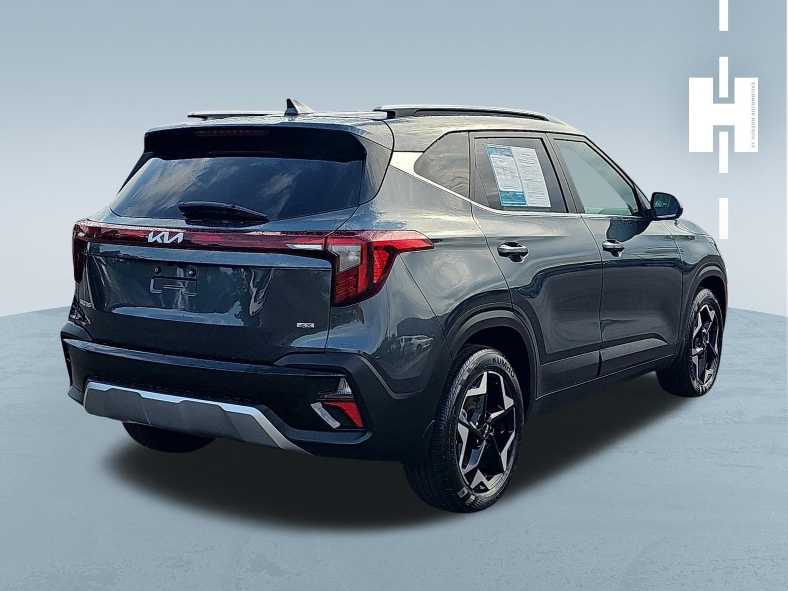 Used 2024 Kia Seltos EX AWD/4WD image 4