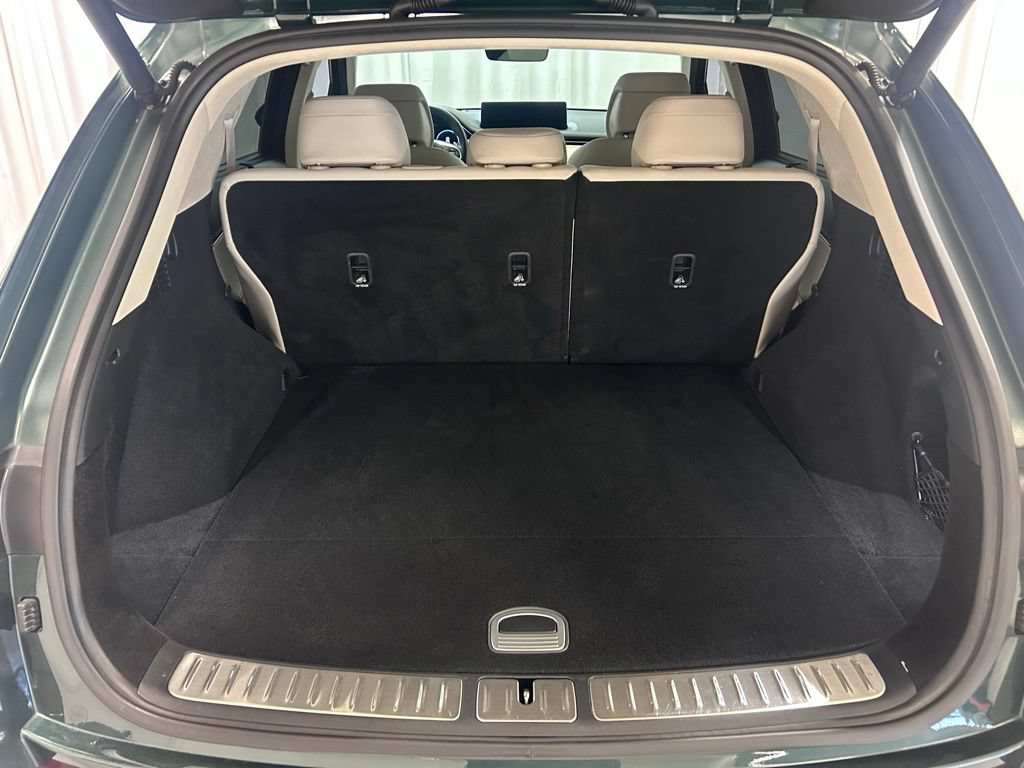 Used 2023 Genesis GV70 3.5T Sport w/ Sport Prestige Package AWD/4WD image 30
