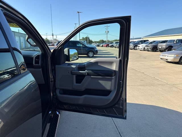 Used 2016 Ford F150 XLT w/ Equipment Group 302A Luxury AWD/4WD image 21