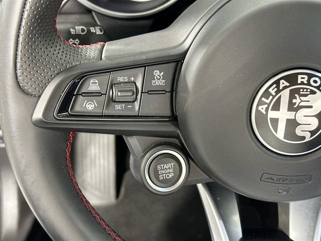 Used 2023 Alfa Romeo Giulia Estrema AWD/4WD image 24