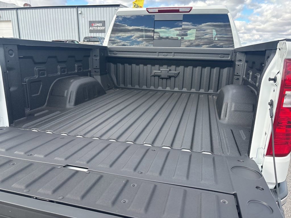 New 2026 Chevrolet Silverado 1500 LT image 18