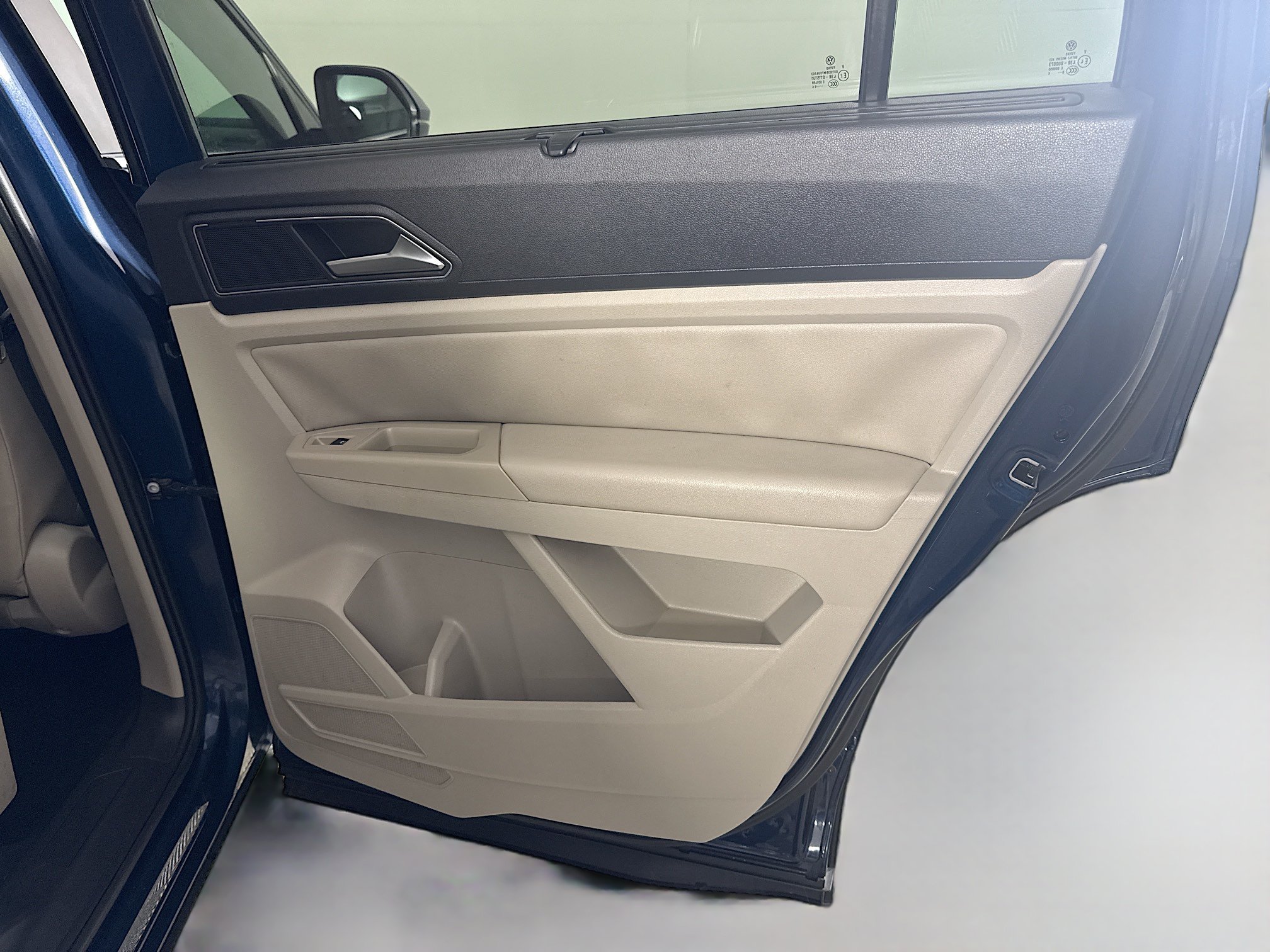 Used 2019 Volkswagen Atlas SE w/ Towing Package FWD image 27