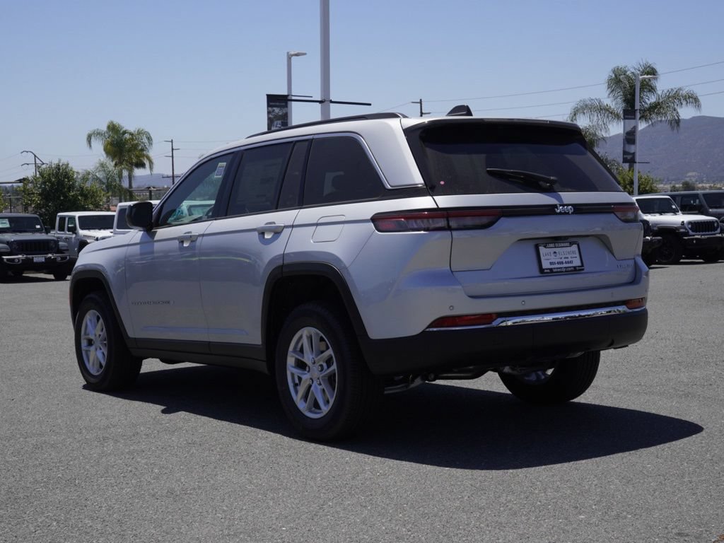 New 2026 Jeep Grand Cherokee Laredo RWD image 6