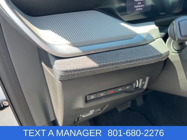 Used 2026 Jeep Cherokee Laredo AWD/4WD image 13