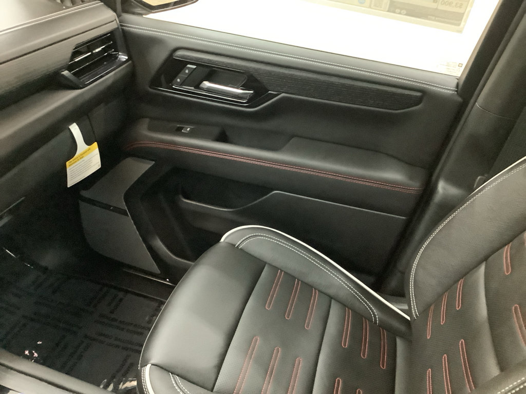 New 2026 GMC Yukon AT4 Ultimate w/ LPO, Illumination Package AWD/4WD image 24