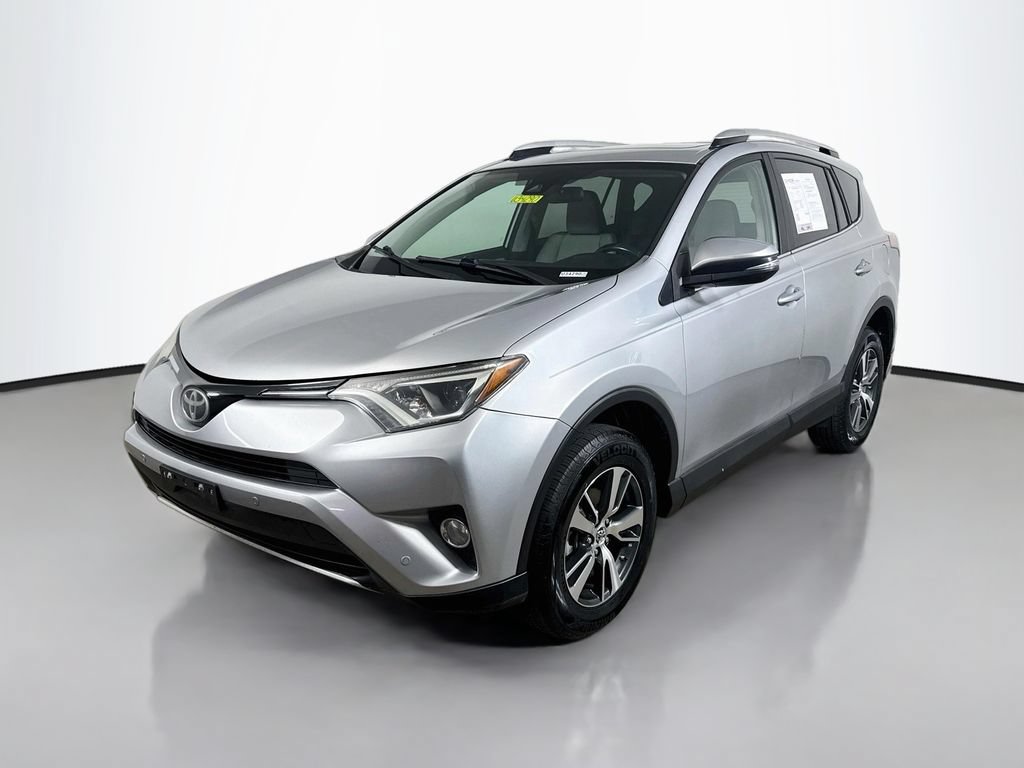 Used 2016 Toyota RAV4 XLE w/ Convenience Package FWD image 3