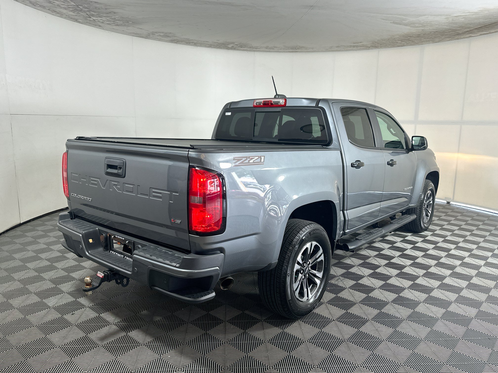 Used 2021 Chevrolet Colorado Z71 w/ LPO, Power Package RWD image 3