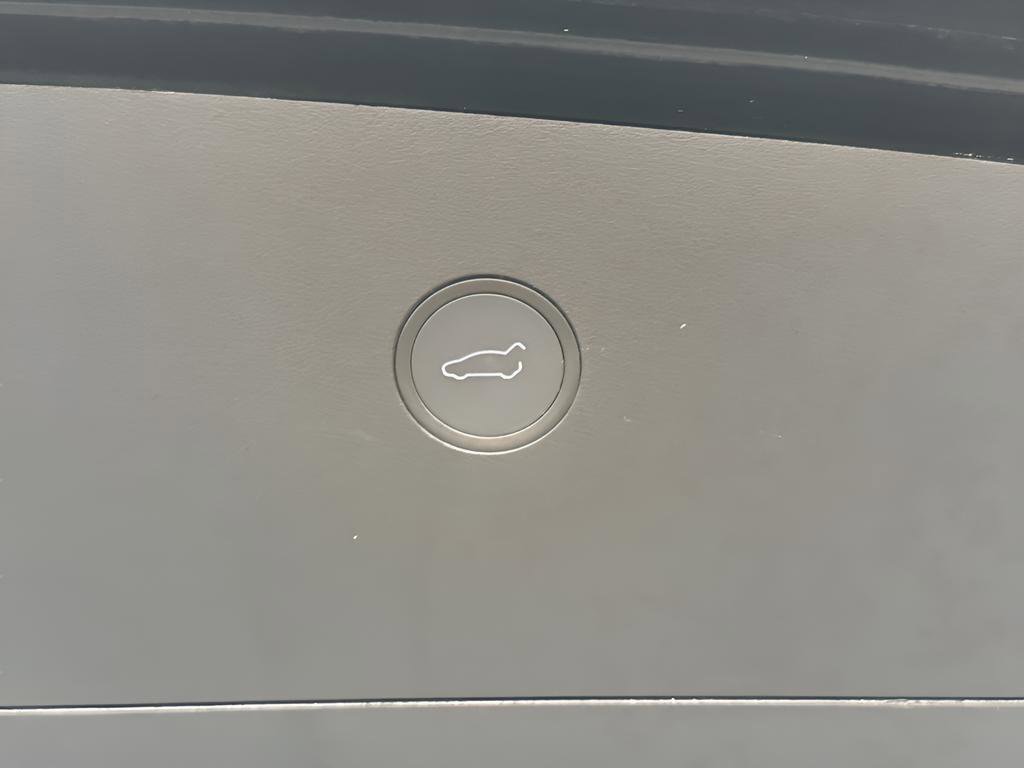 Used 2017 Tesla Model X 75D image 37