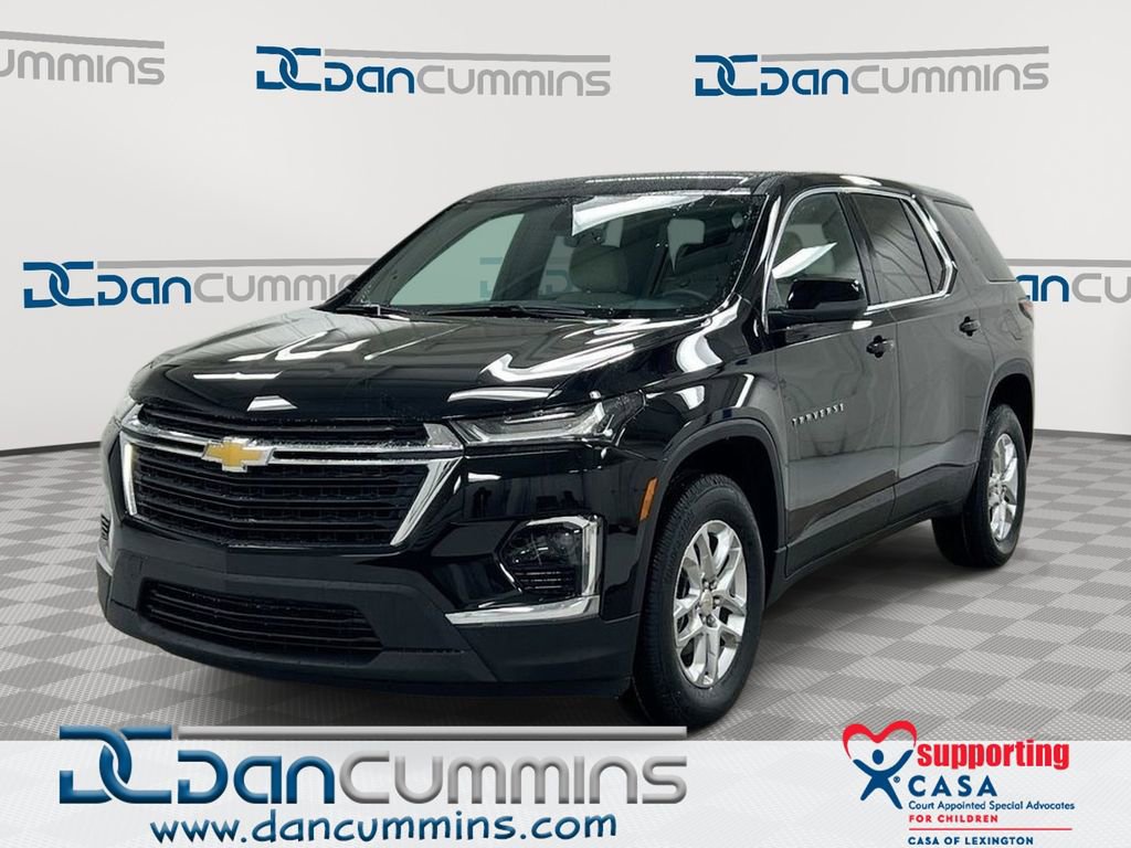 Used 2023 Chevrolet Traverse LS FWD image 1