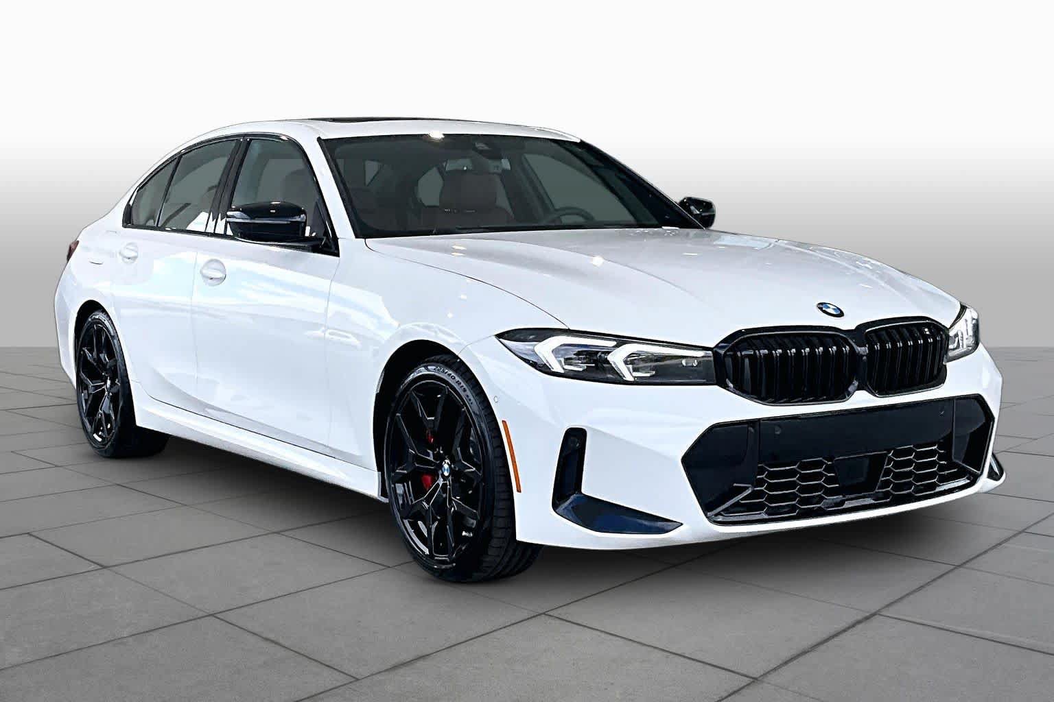 New 2026 BMW 330i Sedan w/ M Sport Package RWD image 2
