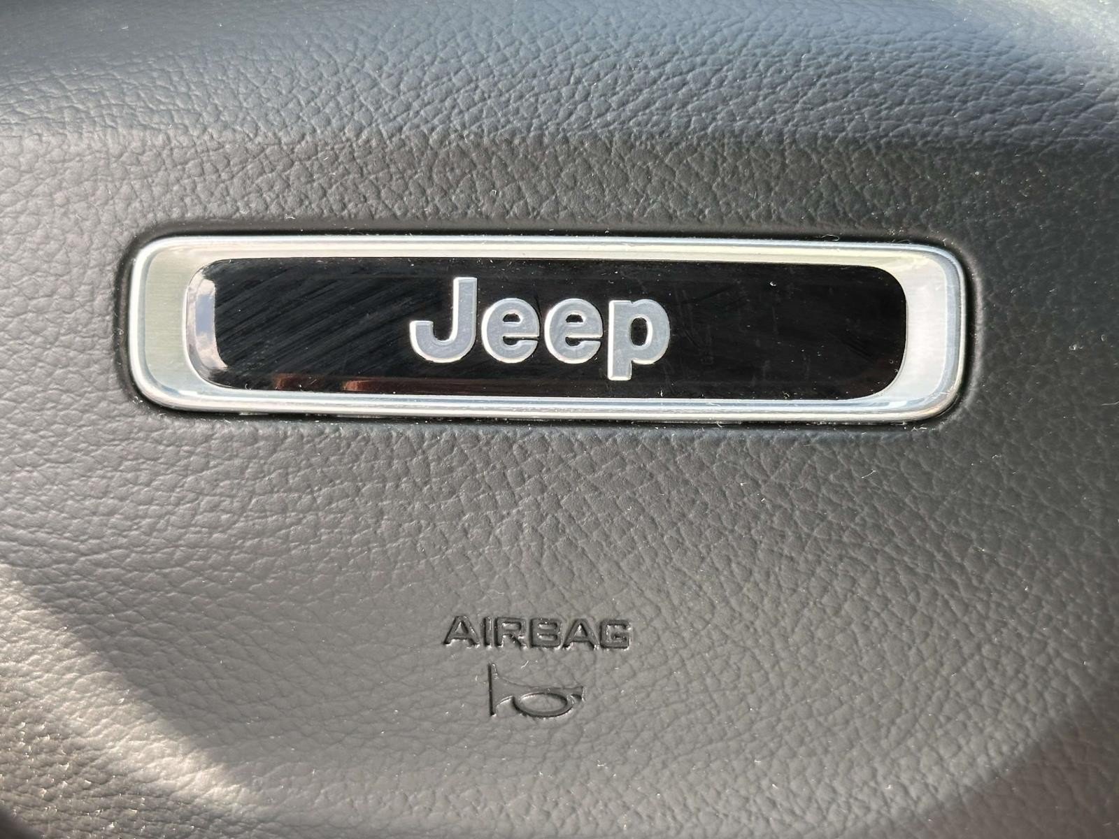 Used 2023 Jeep Grand Cherokee L Limited AWD/4WD image 22