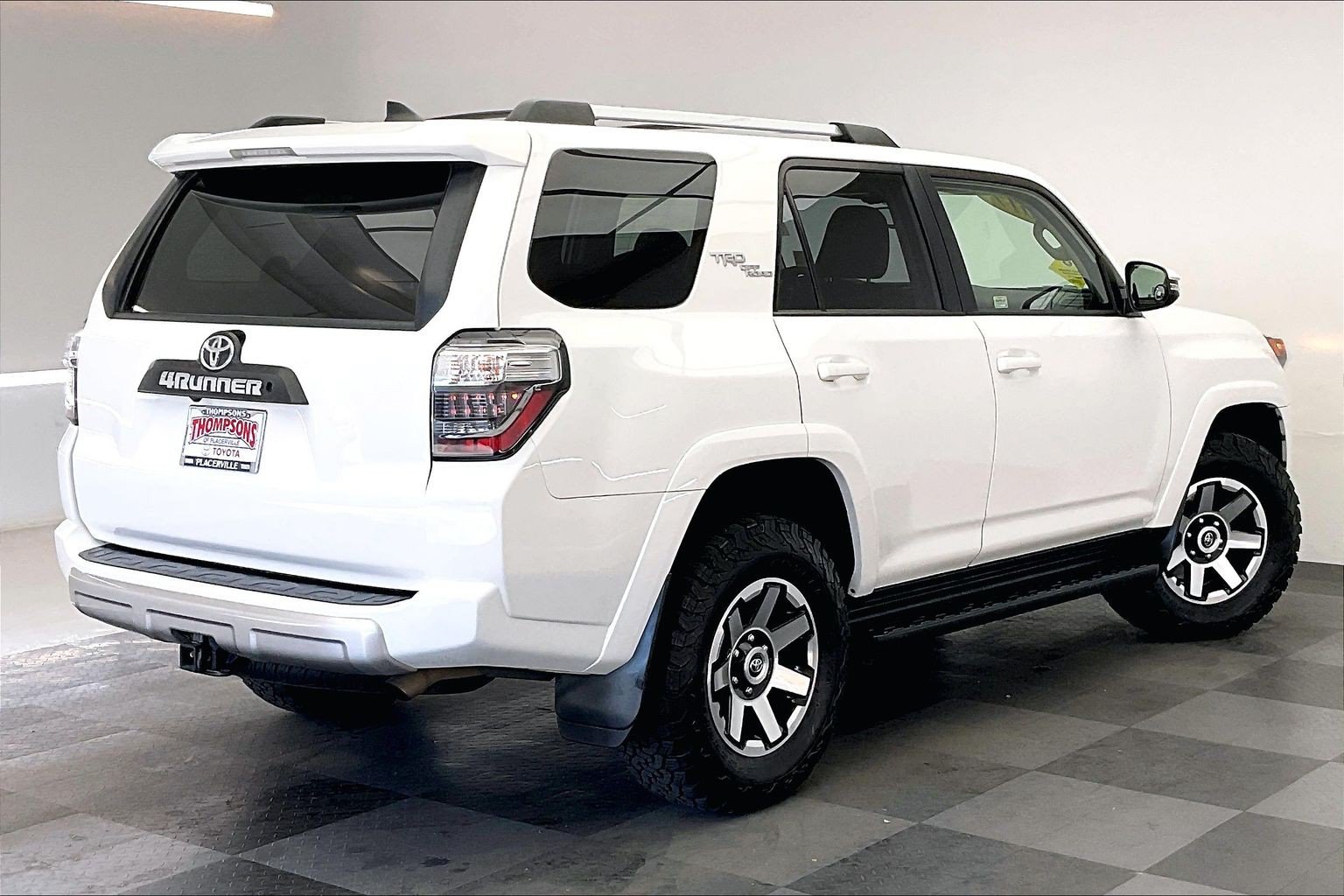 Used 2017 Toyota 4Runner TRD Off-Road Premium AWD/4WD image 13