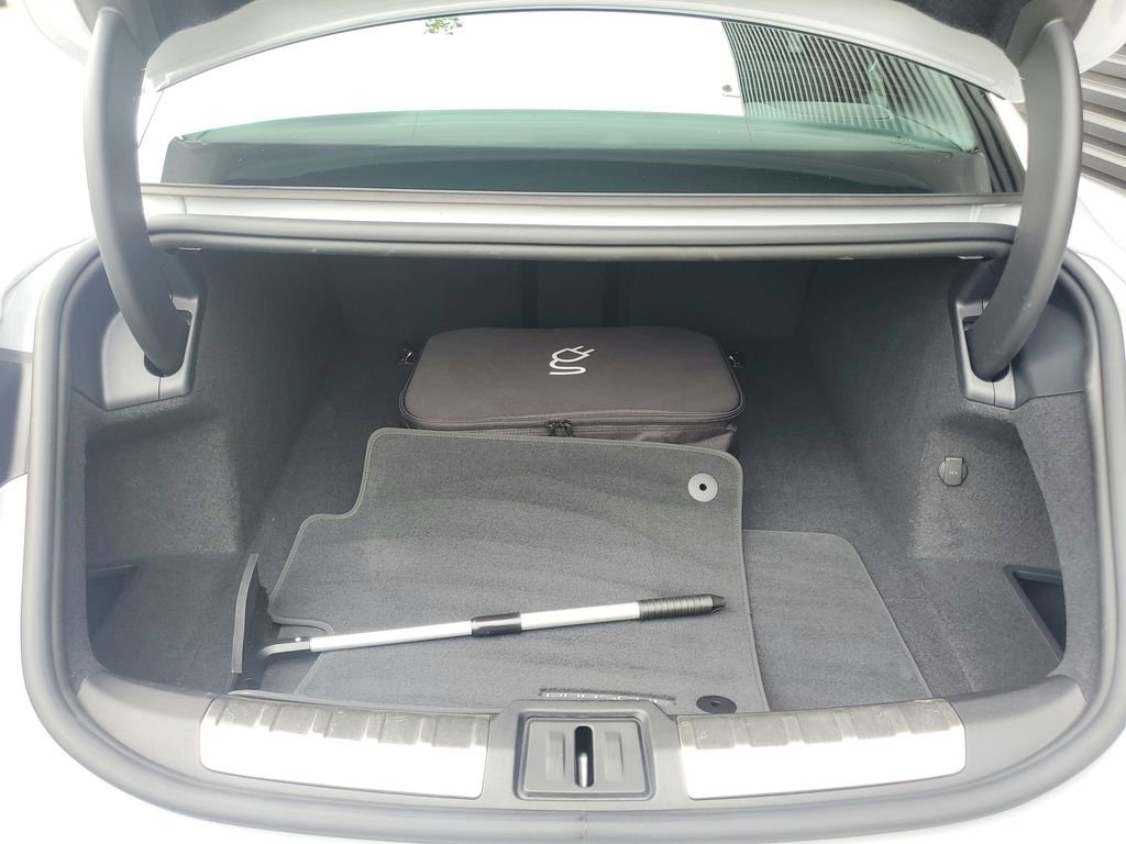 Certified 2025 Porsche Taycan 4S image 31