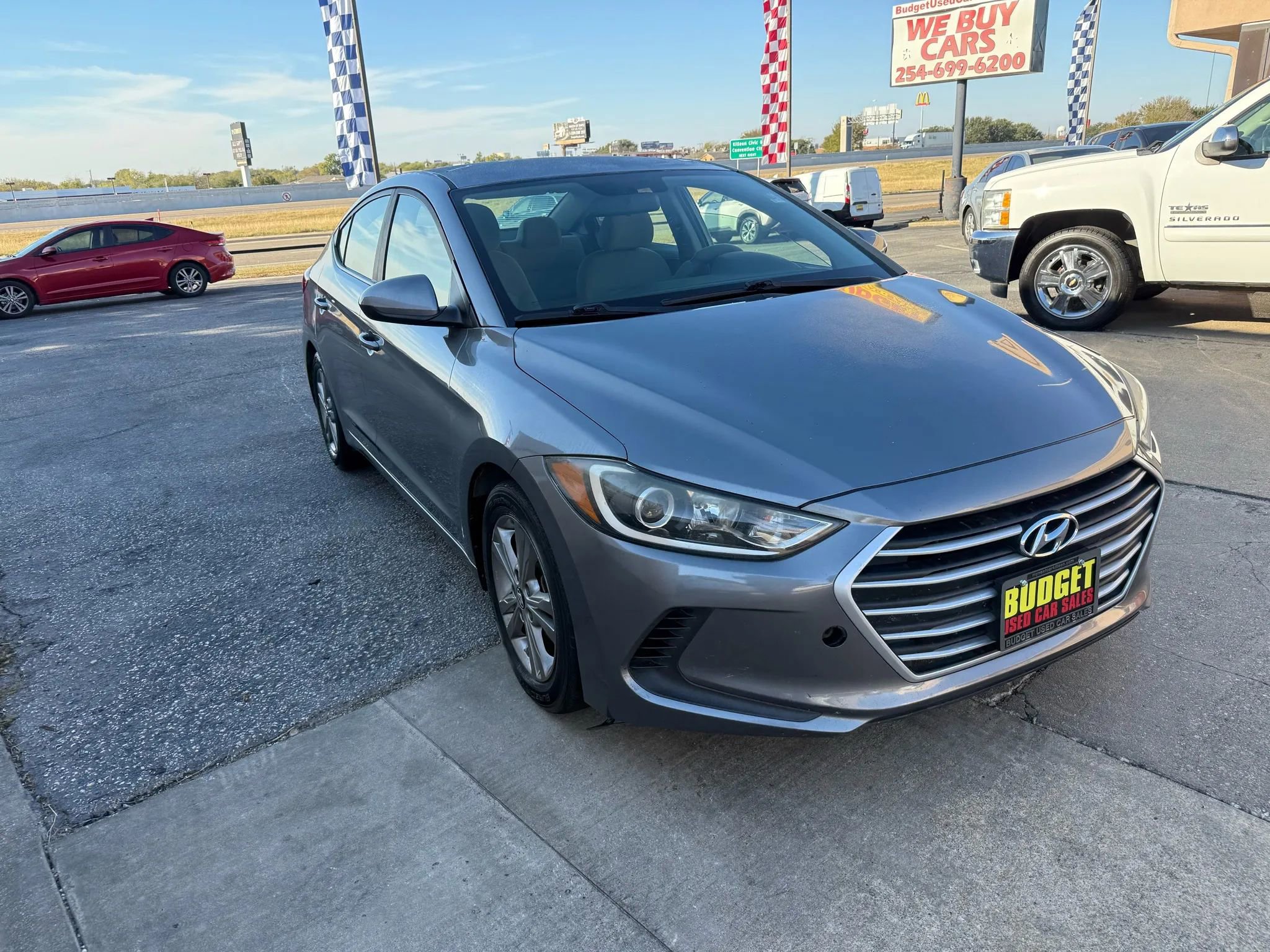Used 2017 Hyundai Elantra SE image 3