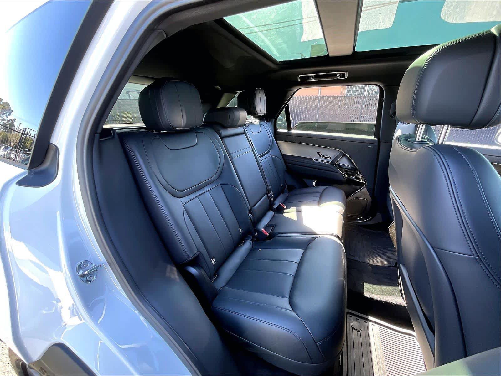 New 2025 Land Rover Range Rover Sport Dynamic SE AWD/4WD image 27