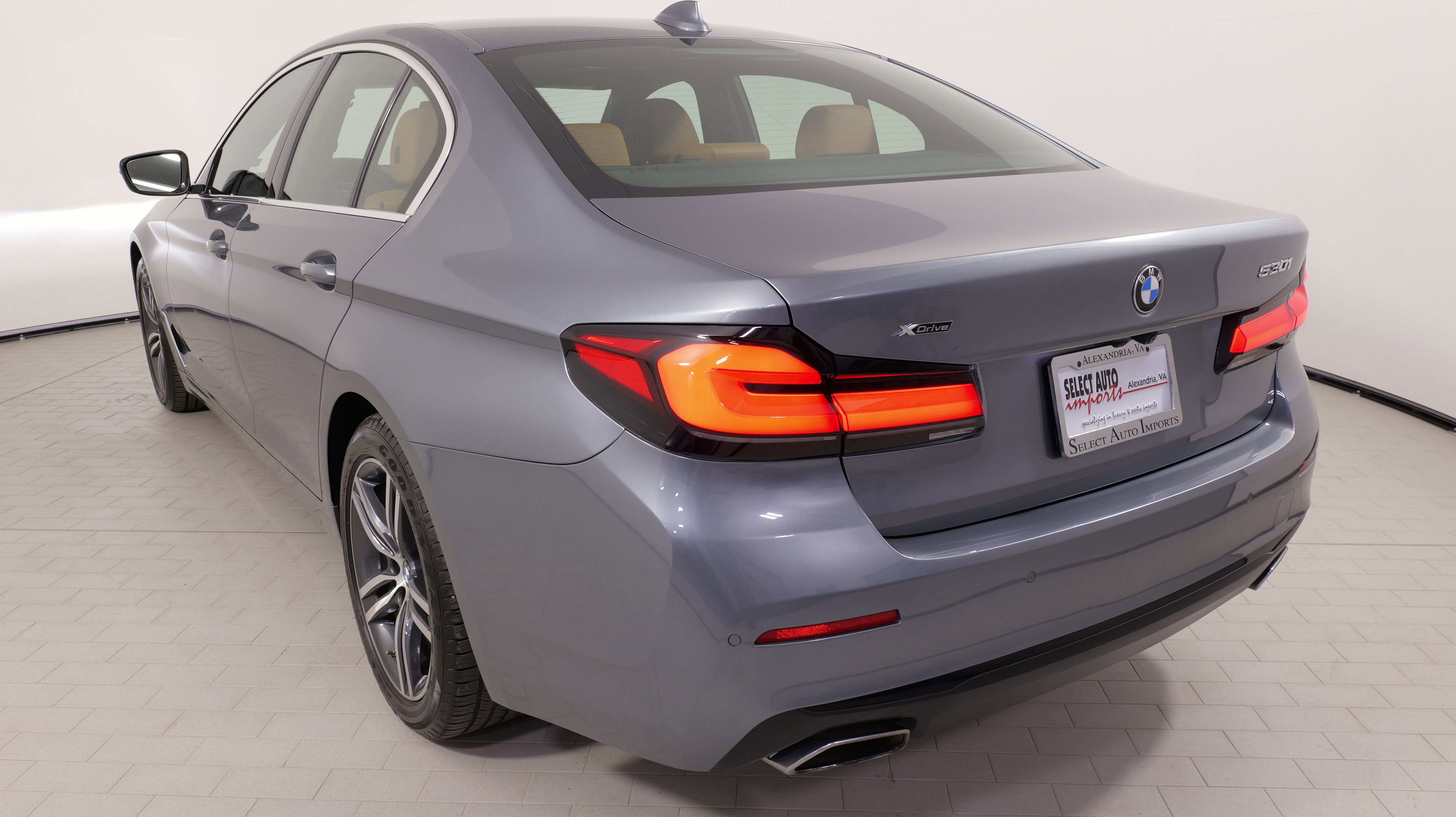 Used 2022 BMW 530i xDrive w/ Convenience Package image 13