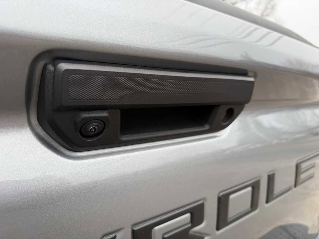 Used 2026 Chevrolet Colorado Z71 image 27