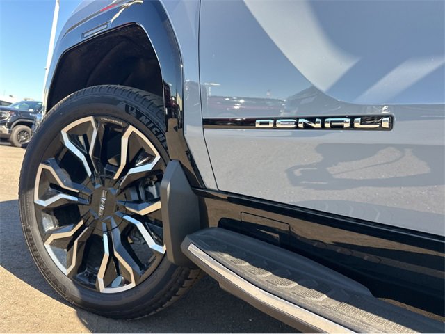 New 2025 GMC Sierra EV Denali image 18