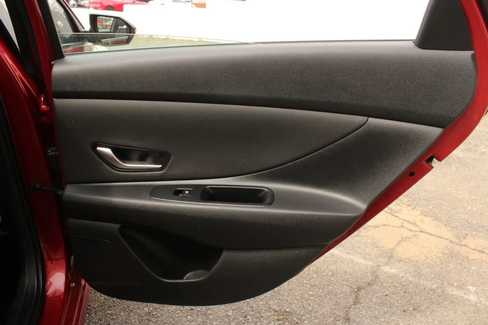Used 2025 Hyundai Elantra Limited FWD image 21