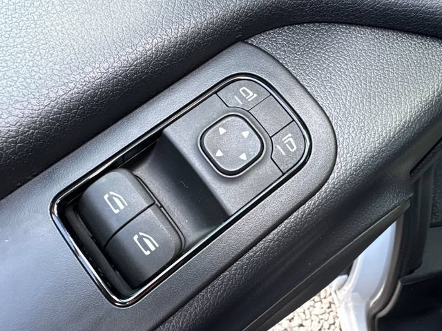 Used 2025 Mercedes-Benz Sprinter 2500 image 18