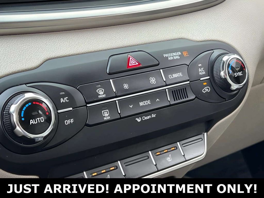 Used 2017 Kia Sorento EX image 20