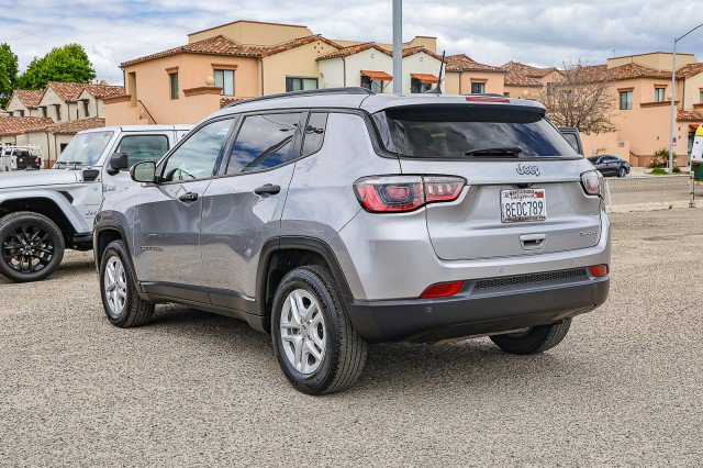 Used 2017 Jeep Compass Sport w/ Tech Group FWD image 6
