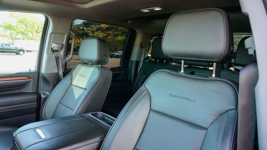 Used 2024 GMC Sierra 3500 Denali w/ Denali Reserve Package image 18