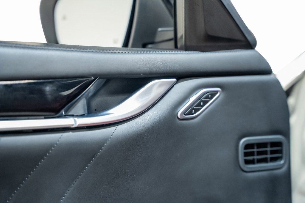 Used 2021 Maserati Ghibli S GranSport image 71