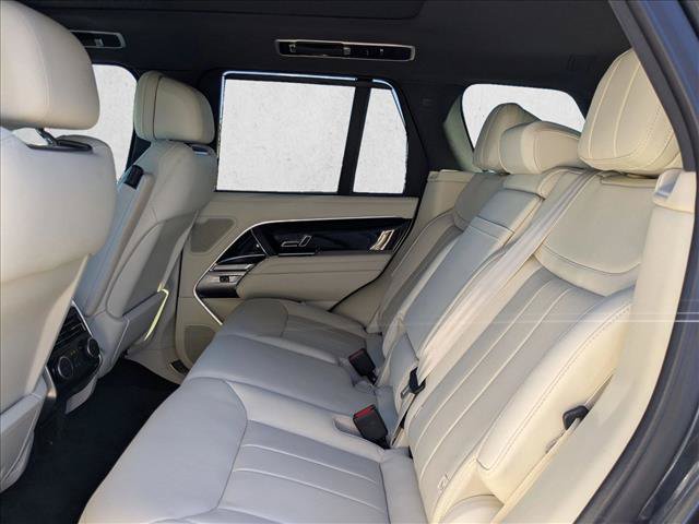 Certified 2025 Land Rover Range Rover SE AWD/4WD image 15