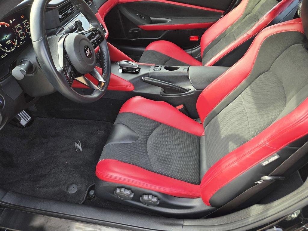 Certified 2025 Nissan Z Performance w/ Floor Mat Package RWD image 11