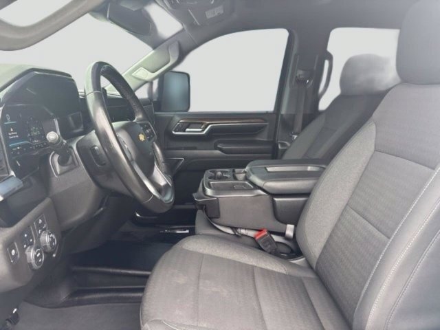 Used 2024 Chevrolet Silverado 3500 LT AWD/4WD image 9