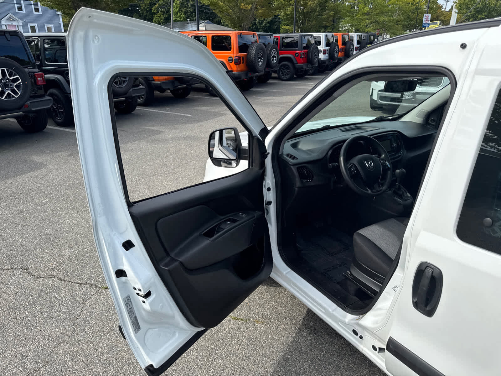 Used 2022 RAM ProMaster City Tradesman image 11