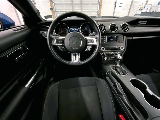 Used 2020 Ford Mustang Coupe RWD image 5