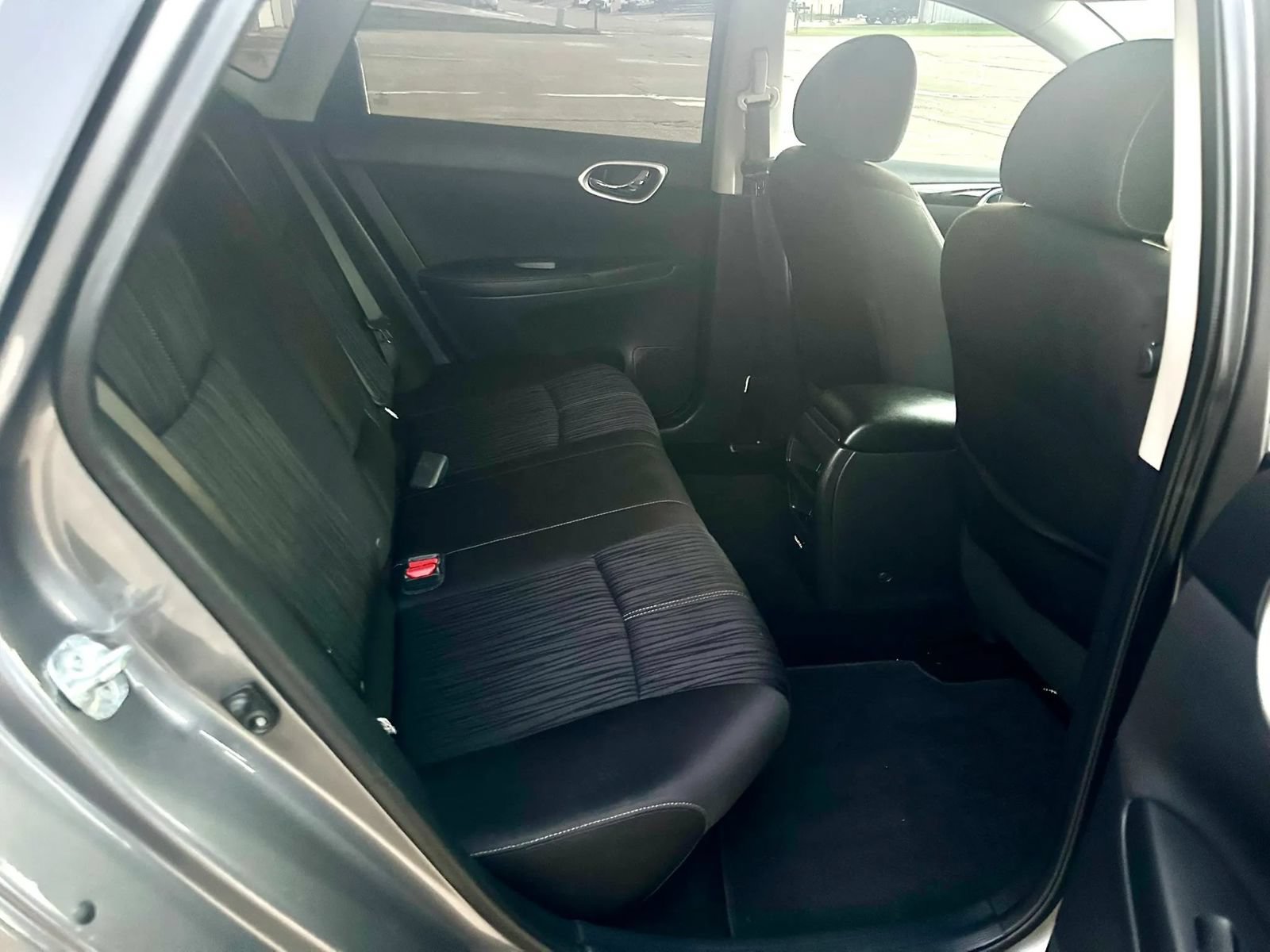 Used 2018 Nissan Sentra SV FWD image 12