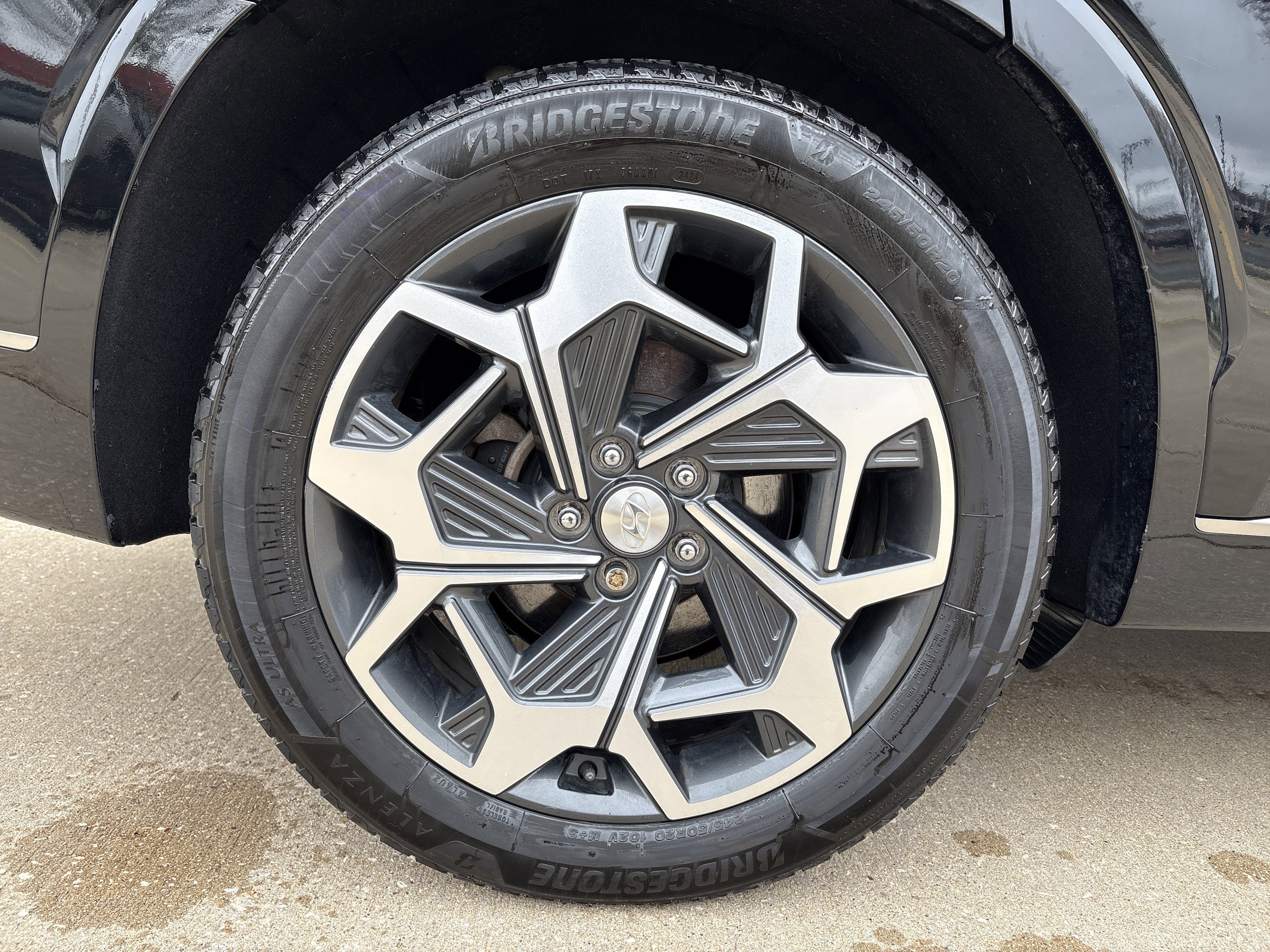 Used 2022 Hyundai Palisade Calligraphy image 9