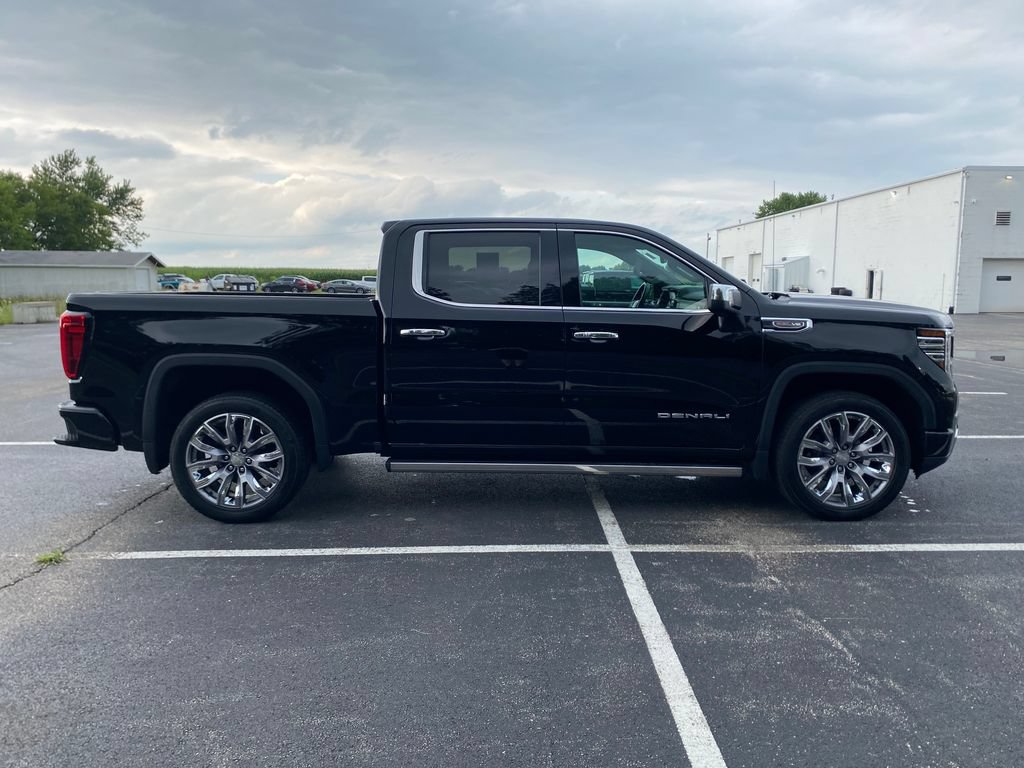 Used 2023 GMC Sierra 1500 Denali AWD/4WD image 8