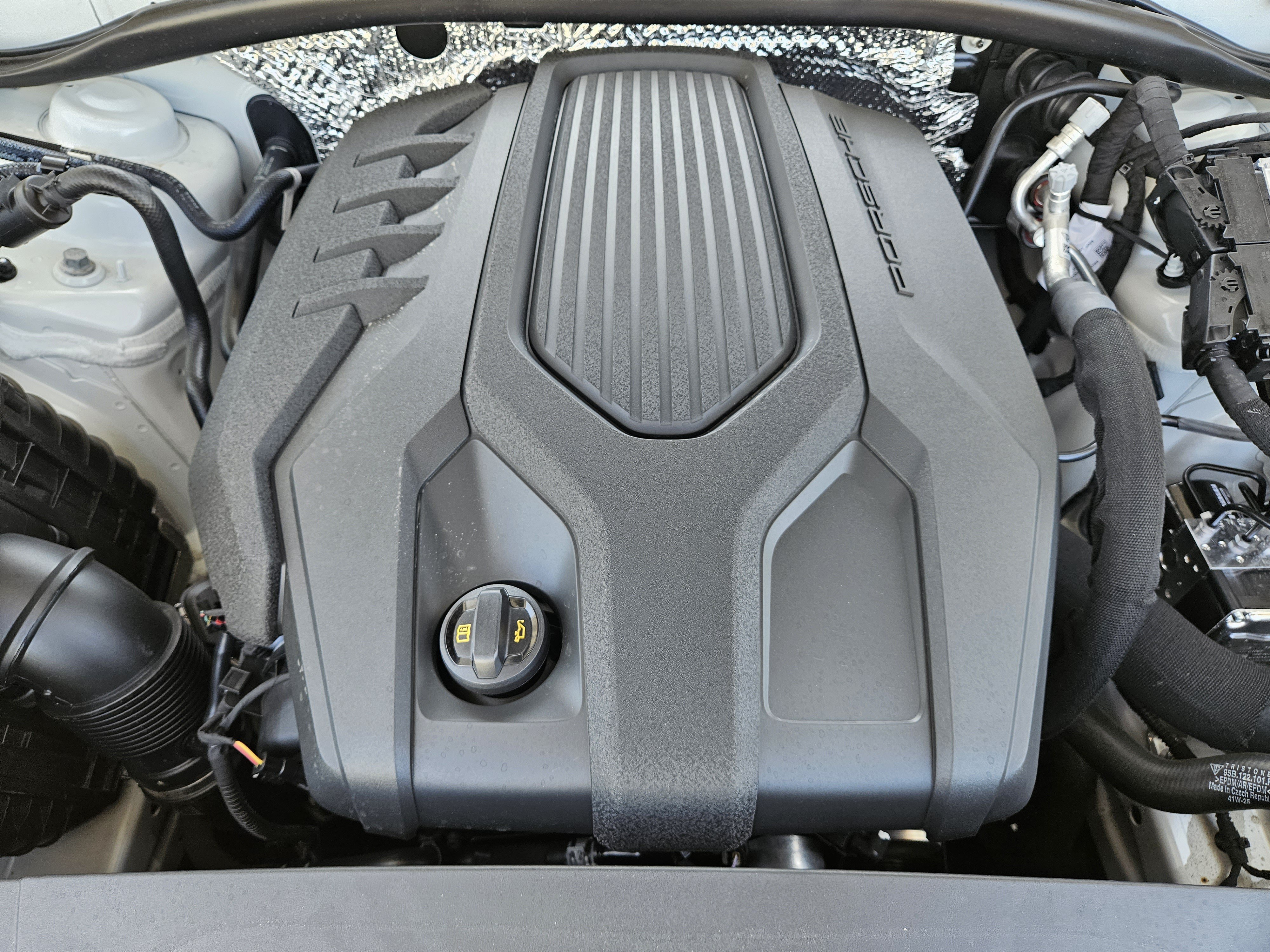 Certified 2026 Porsche Macan AWD/4WD image 30
