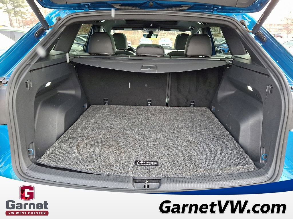 Certified 2024 Volkswagen Atlas Cross Sport SEL R-Line image 30