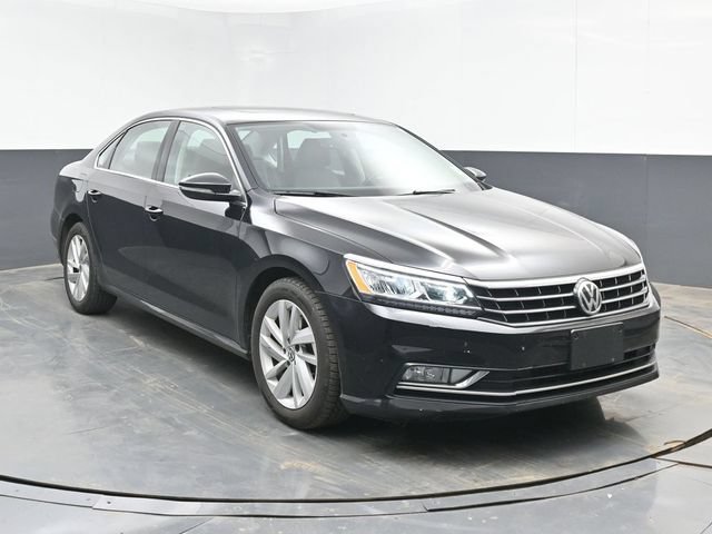 Used 2018 Volkswagen Passat 2.0T SE FWD image 2