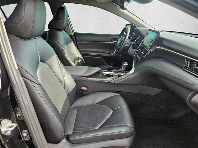 Used 2022 Toyota Camry XLE w/ Cold Weather Package FWD image 17
