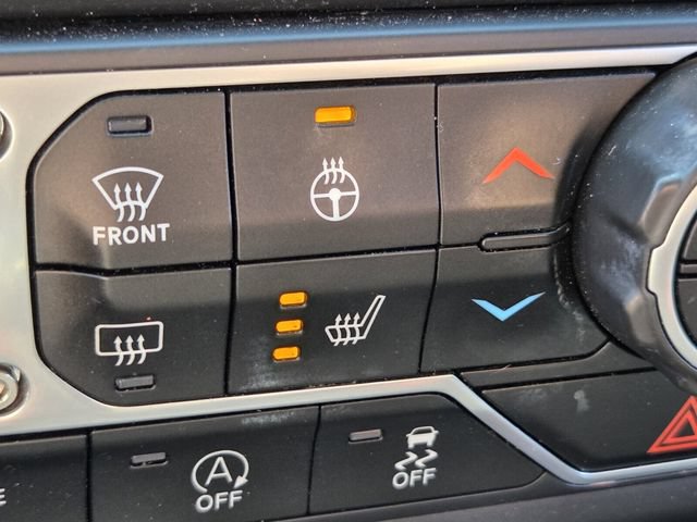 Used 2023 Jeep Gladiator Mojave w/ Cold Weather Group AWD/4WD image 21