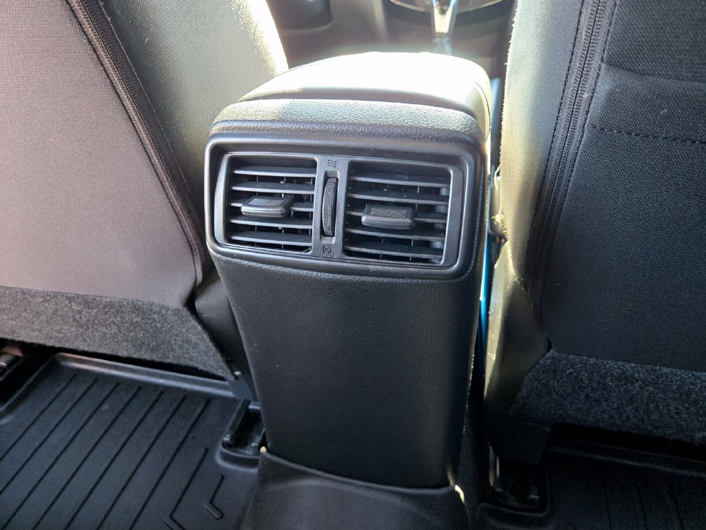 Certified 2022 Nissan Rogue Sport SV AWD/4WD image 17