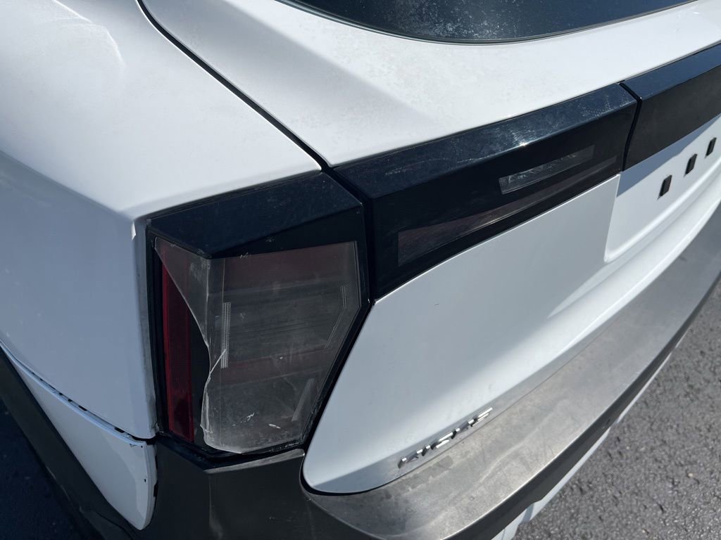 Used 2025 Nissan Kicks S AWD/4WD image 18