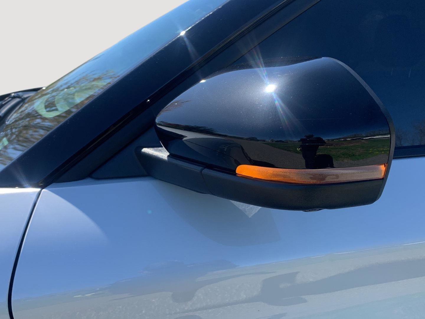 Used 2025 Ford Explorer Platinum w/ LUX Leather Package AWD/4WD image 12