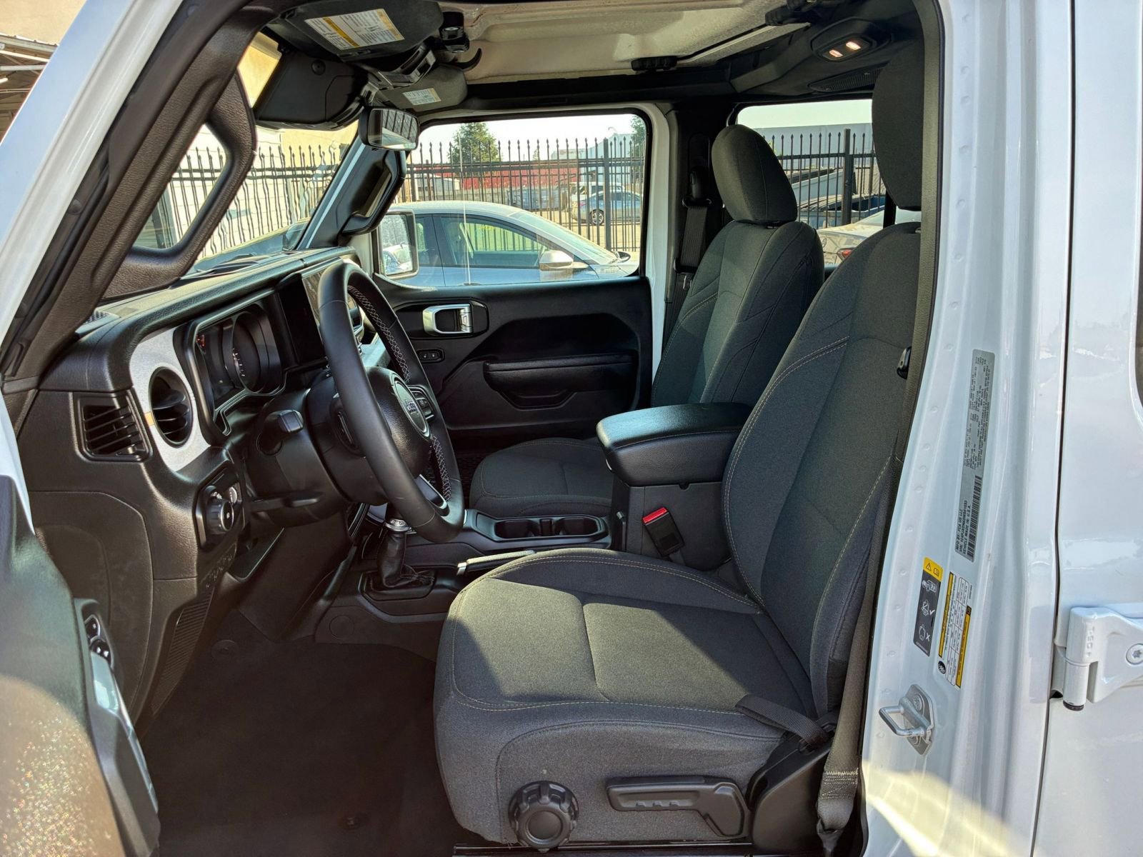 Used 2025 Jeep Wrangler Sport S image 25