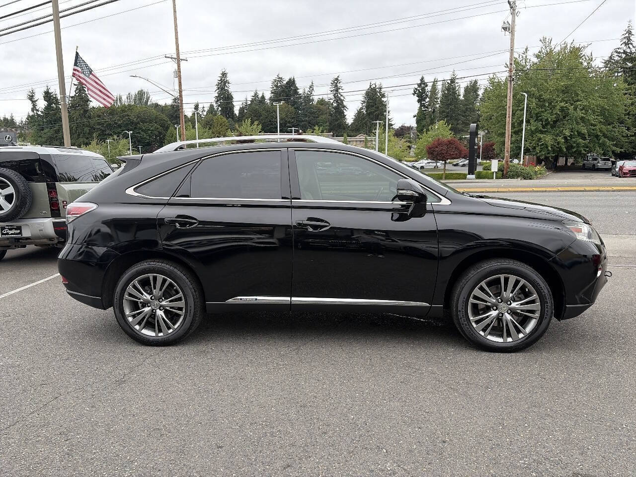 Used 2013 Lexus RX 450h AWD w/ Navigation Pkg image 13