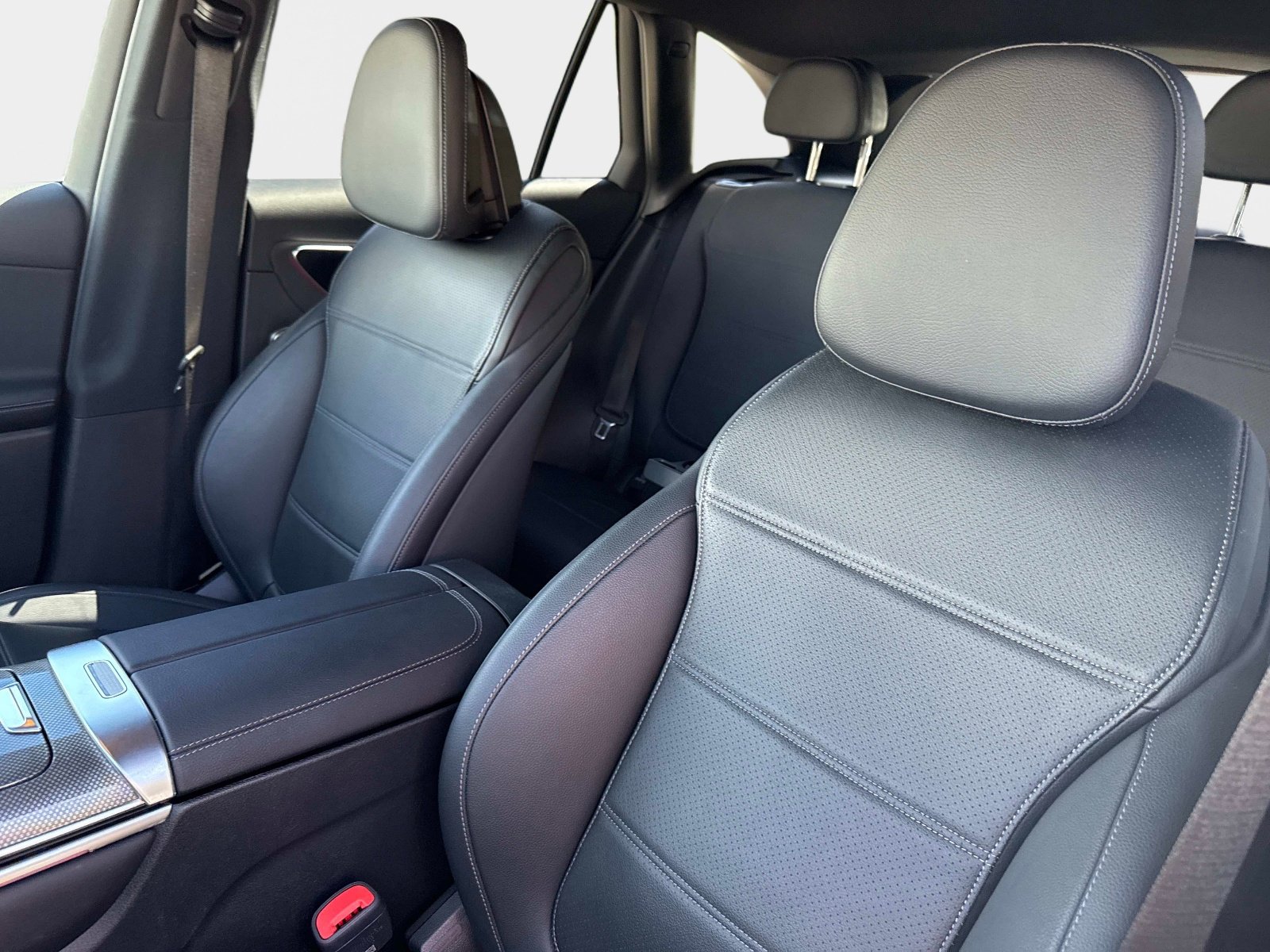 Certified 2025 Mercedes-Benz GLC 300 image 21