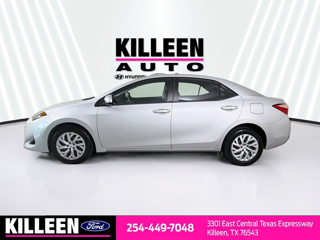 Used 2017 Toyota Corolla LE w/ Carpet Mat Package (TMS) FWD image 4