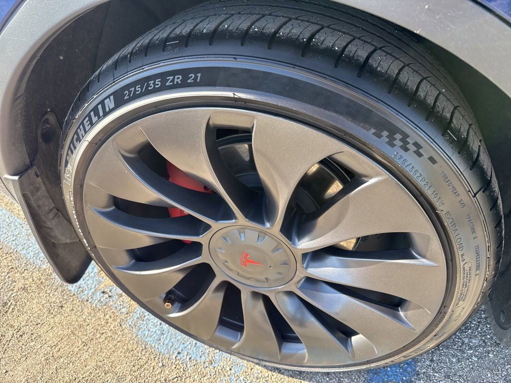 Used 2022 Tesla Model Y Performance image 12
